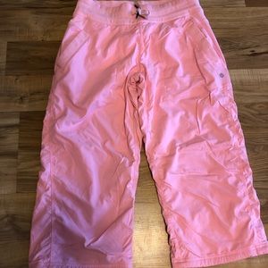 EUC Lululemon dance studio crop